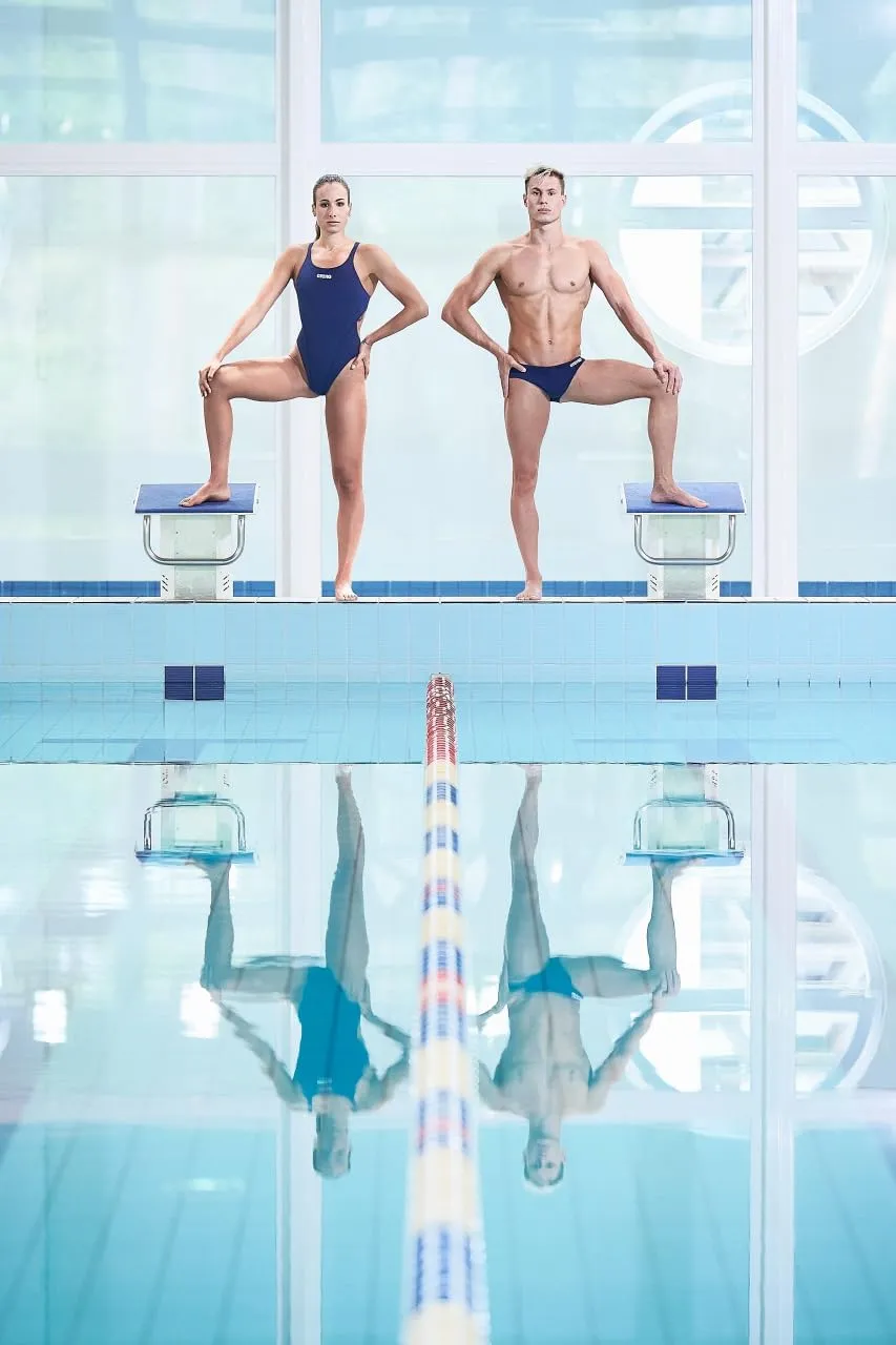ARENA Women's Performance Solid Team Challenge Swimsuit