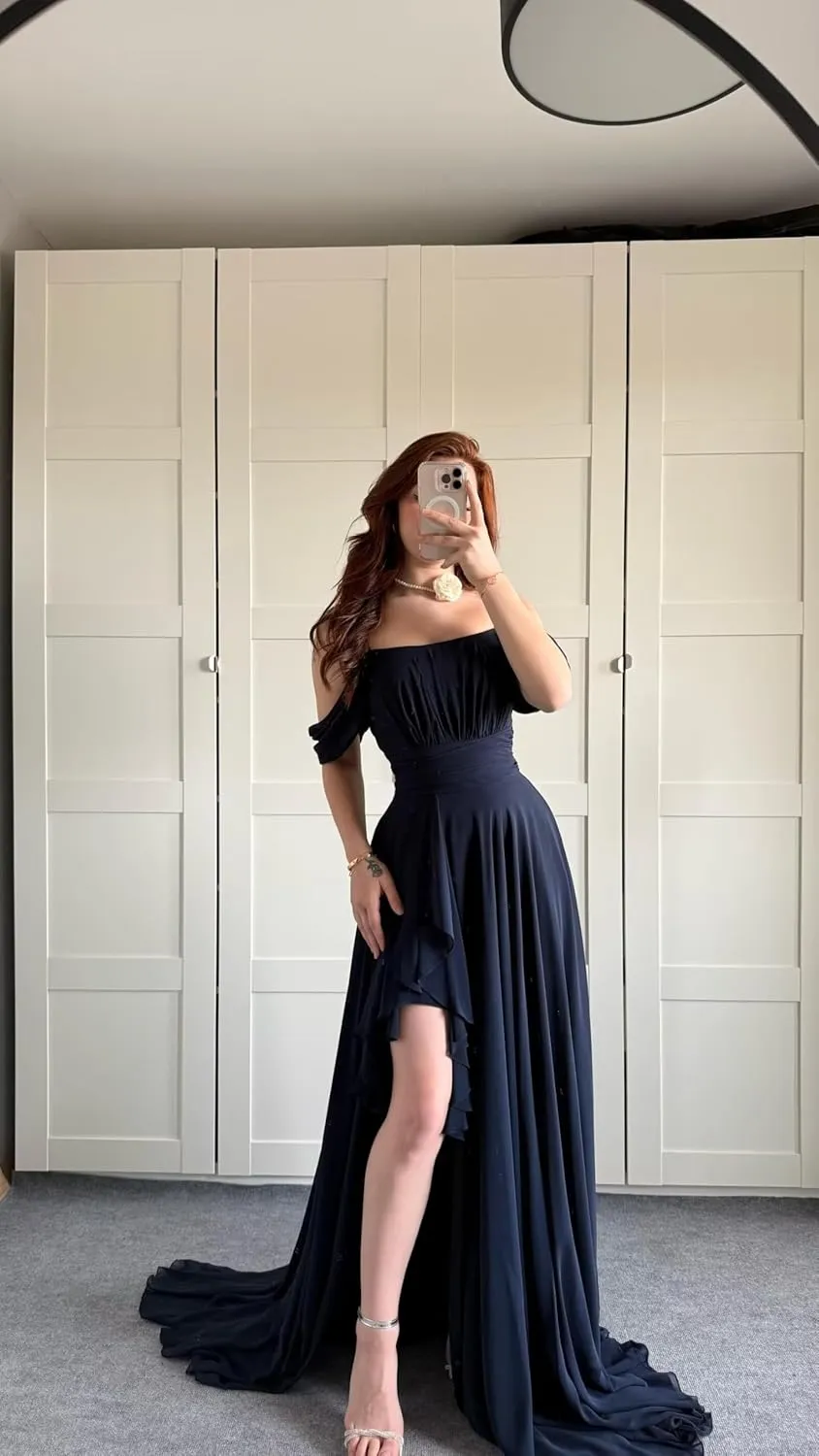 Off The Shoulder Chiffon Bridesmaid Dresses Spaghetti Straps Corset A-Line Black Formal Dress with Slit