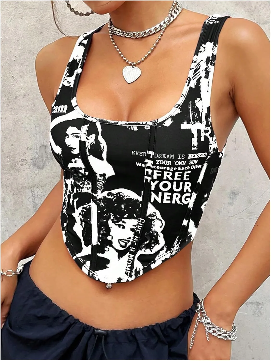 WDIRARA Women's Newspaper Printed Sleeveless Asymmetrical Hem Square Neck Casual Tank Tops