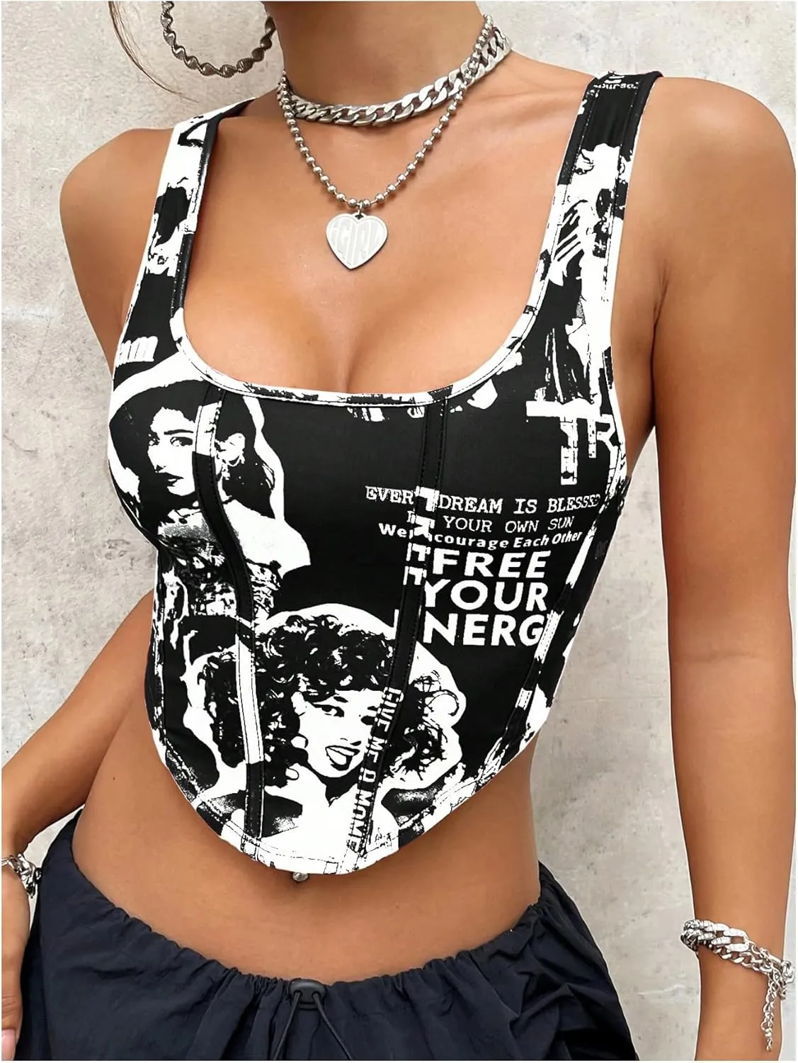 WDIRARA Women's Newspaper Printed Sleeveless Asymmetrical Hem Square Neck Casual Tank Tops