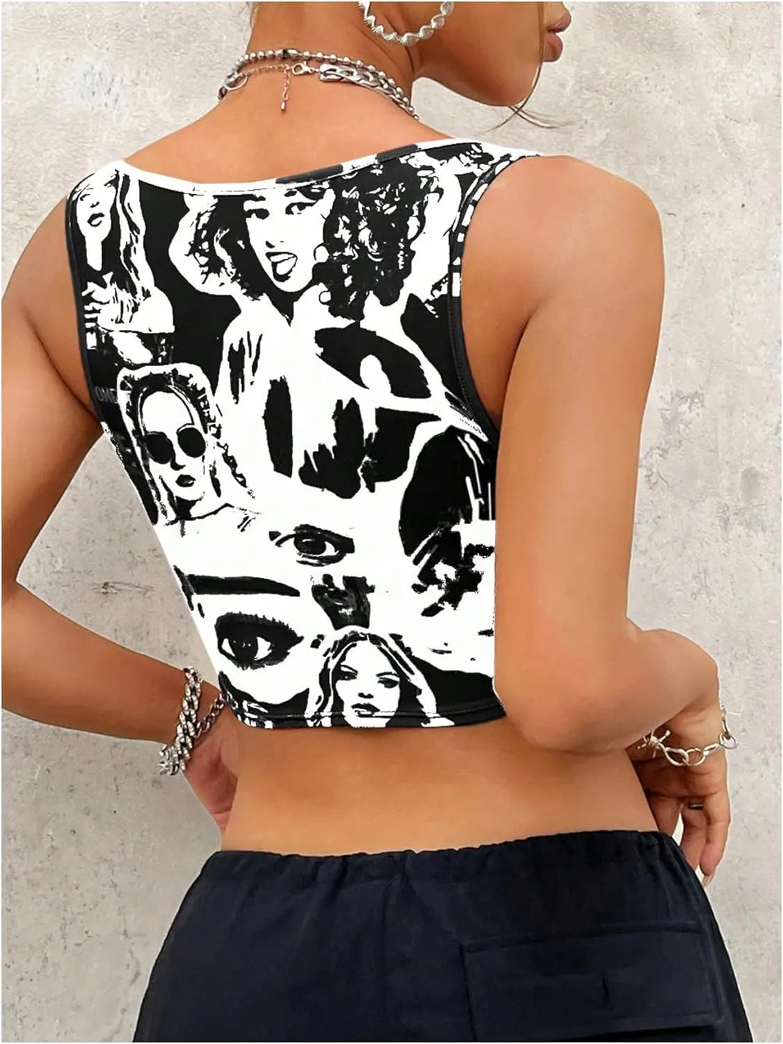 WDIRARA Women's Newspaper Printed Sleeveless Asymmetrical Hem Square Neck Casual Tank Tops